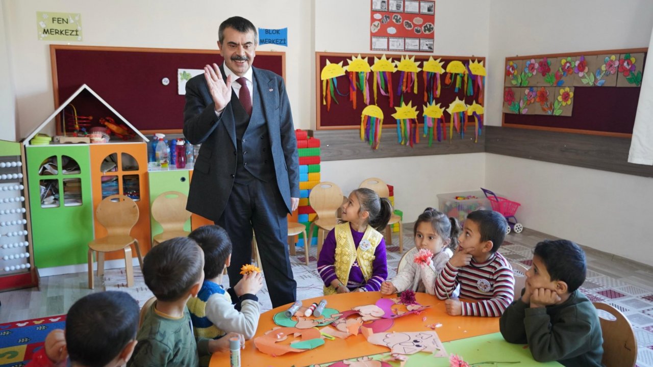 milli-egitim-bakani-tekin-kahramanmarasta-ziyaretlerde-bulundu.jpg