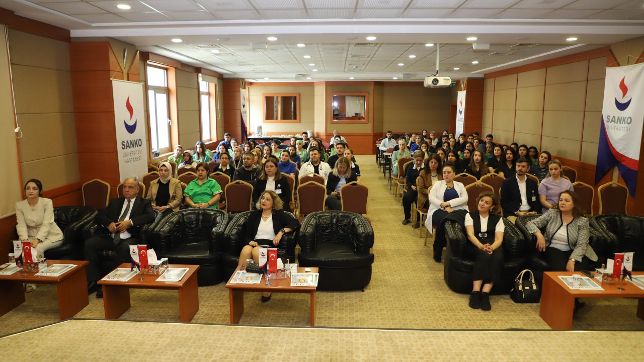 endoskoplar-ve-dezenfeksiyon-uygulamalarinda-yenilikler-egitimi-1.jpg