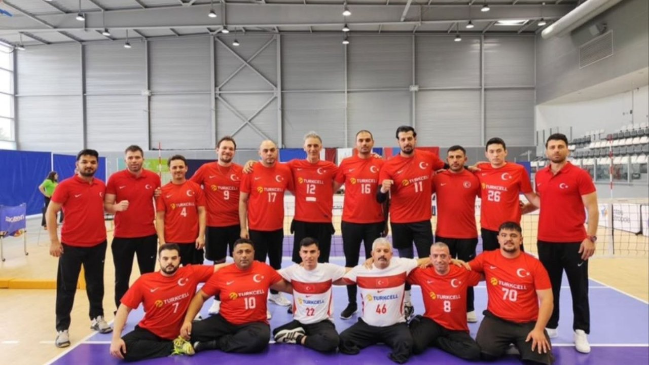 oturarak-voleybol-milli-takimi-2.jpg