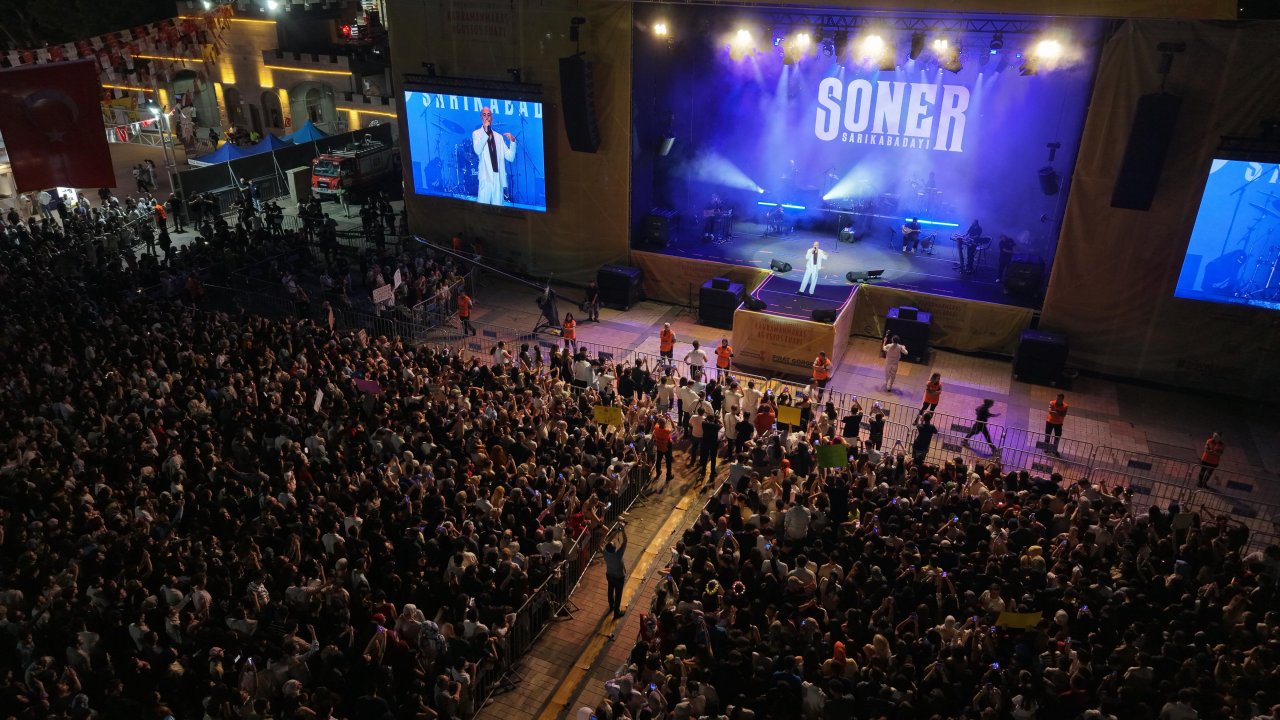 soner-sarikabadayi-konseri2.jpeg