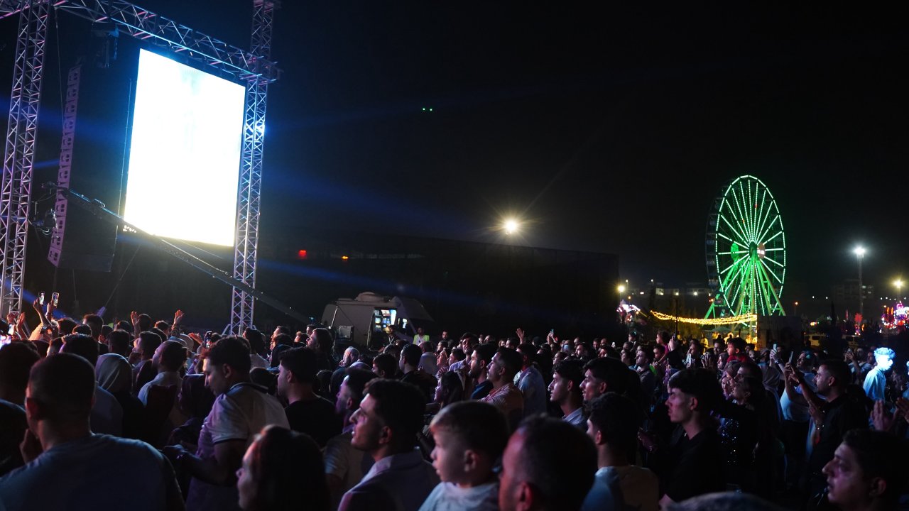 onbinlerce-kisinin-coskuyla-katildigi-blueland-genclik-festivali-sona-erdi-4.jpeg