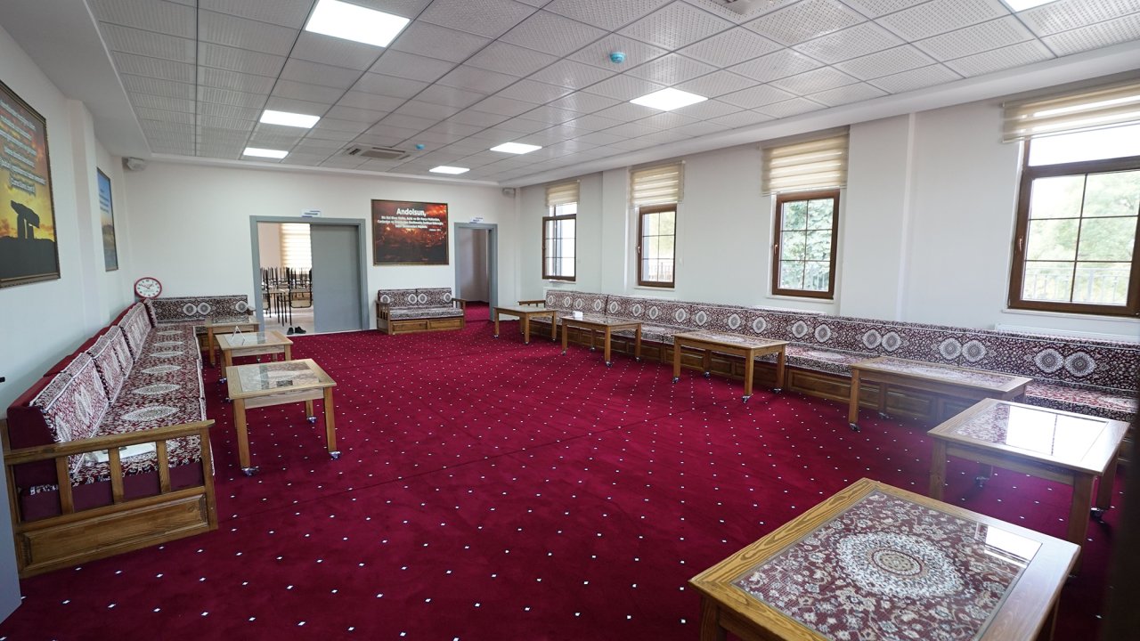 ferhus-taziyeevi4.jpg