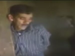 Hayvan Sesi Çıkarttırıp Dövdüler